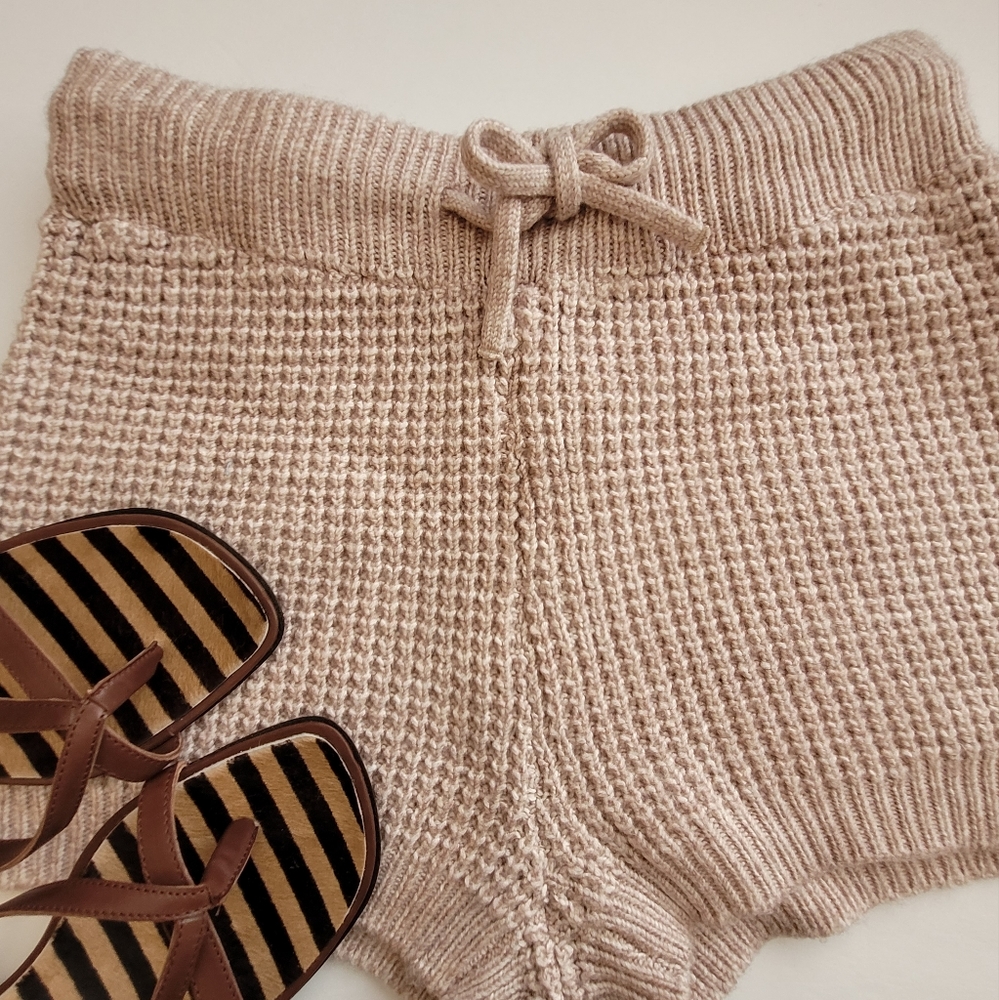 Women's Forever 21 Knit Shorts Sz Medium